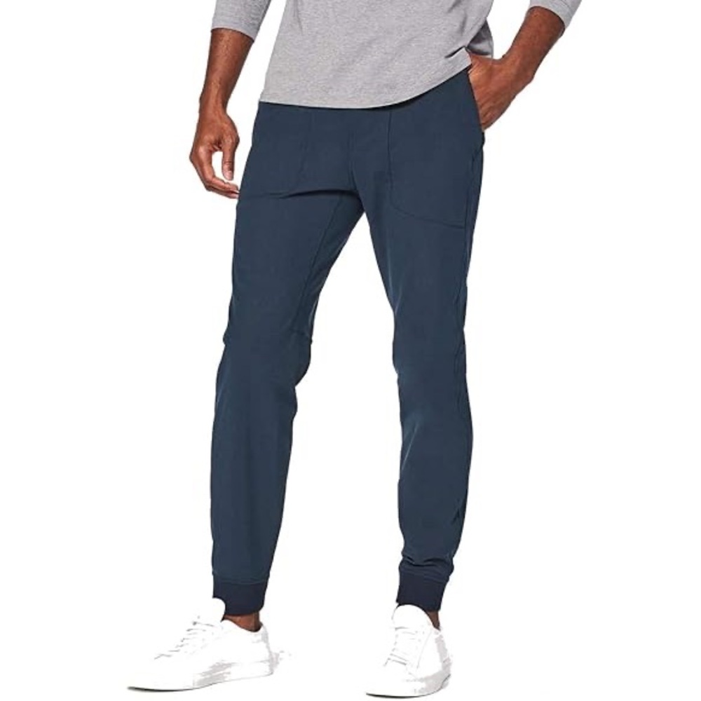 Lululemon Men’s Blue Joggers